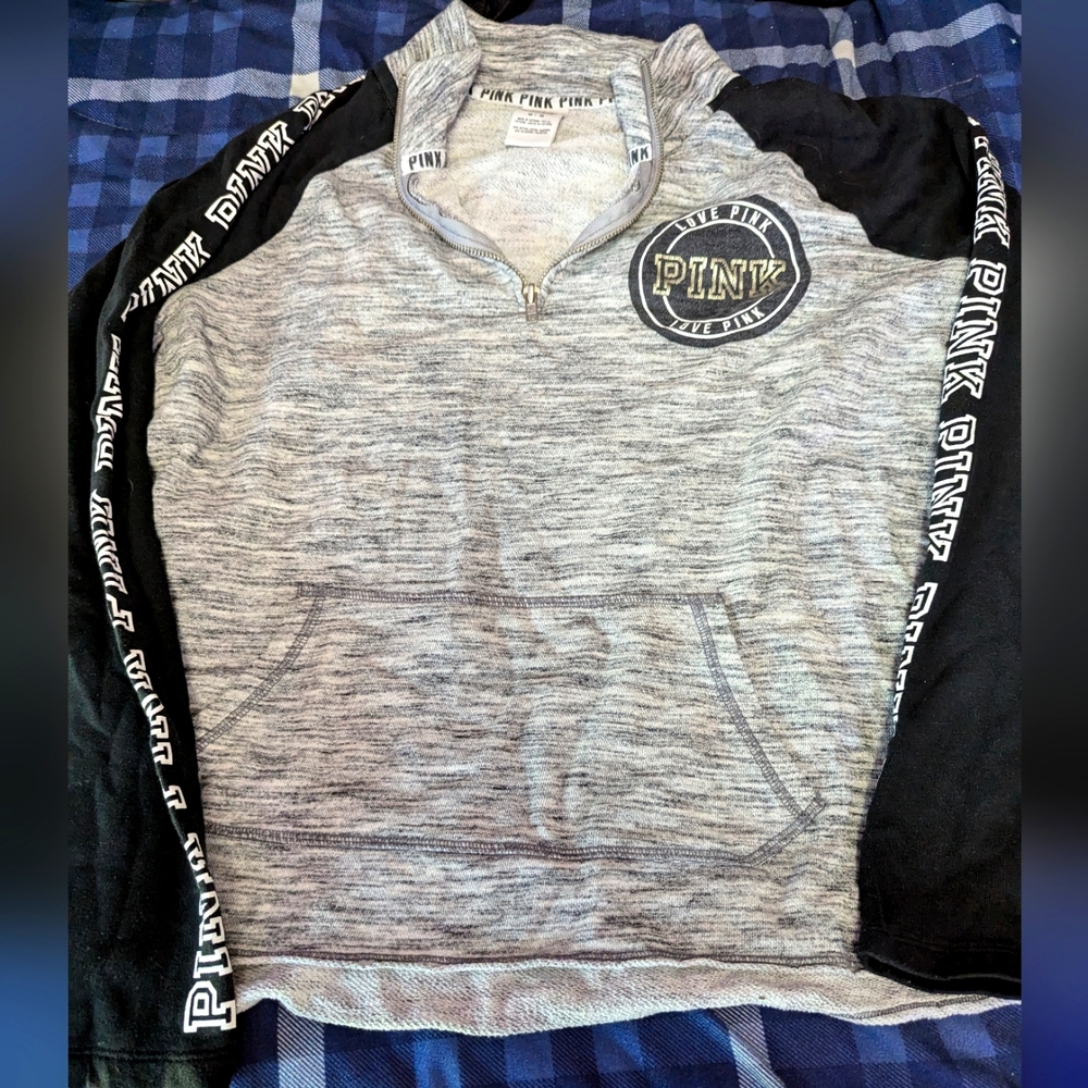 Black and gray pink sweatshirt